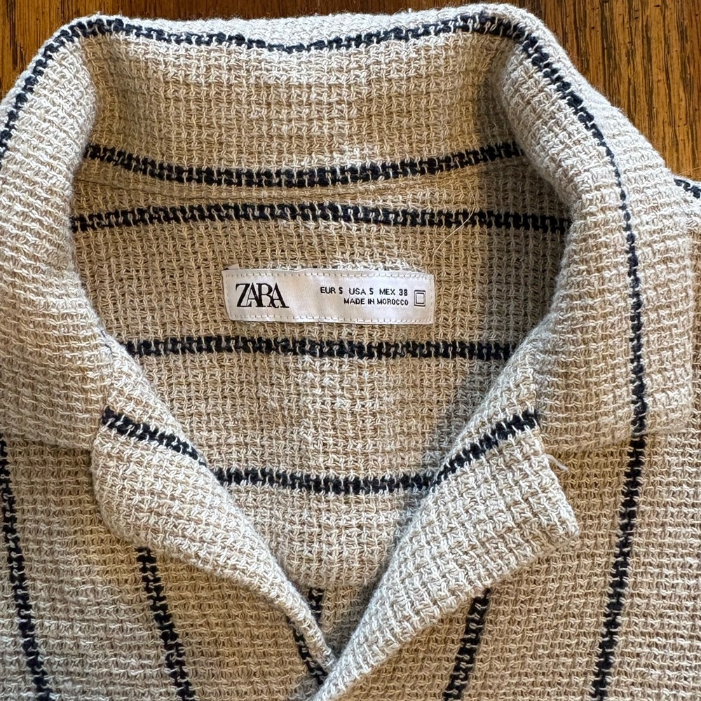 Zara Cream and Black Striped Casual Button Down Shirt - Picture 2 of 4